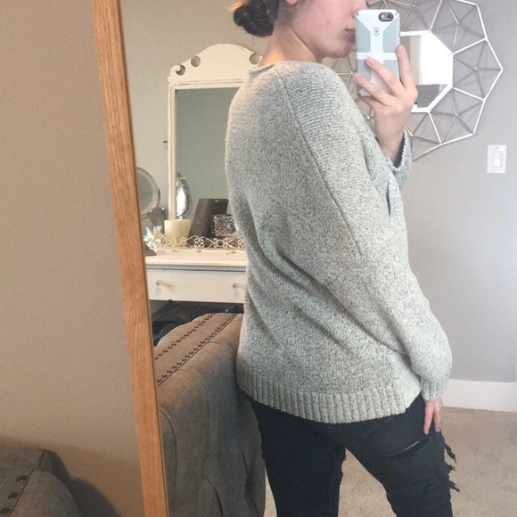 Sweater - Picture 4 of 4